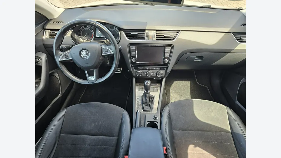 SKODA Octavia -