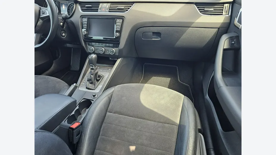 SKODA Octavia -