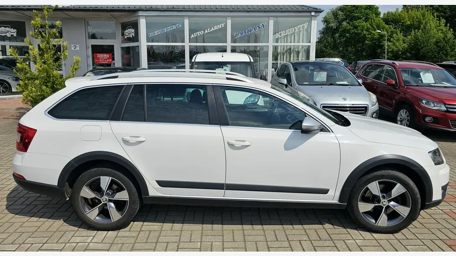 SKODA Octavia -