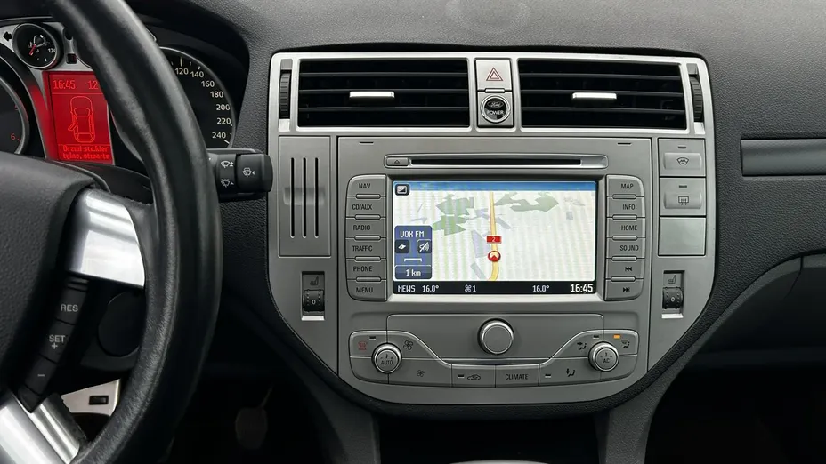 FORD Kuga -