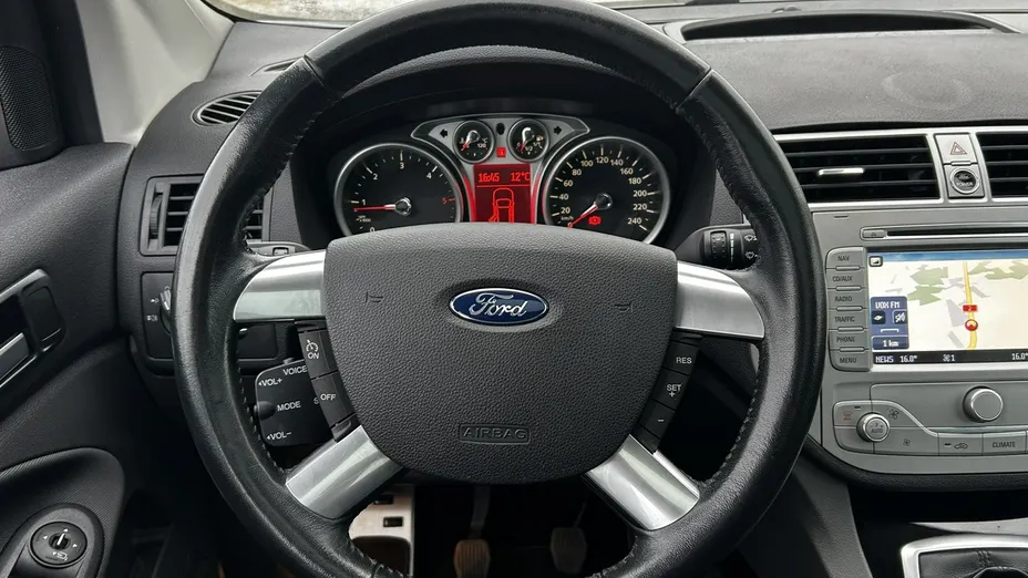 FORD Kuga -