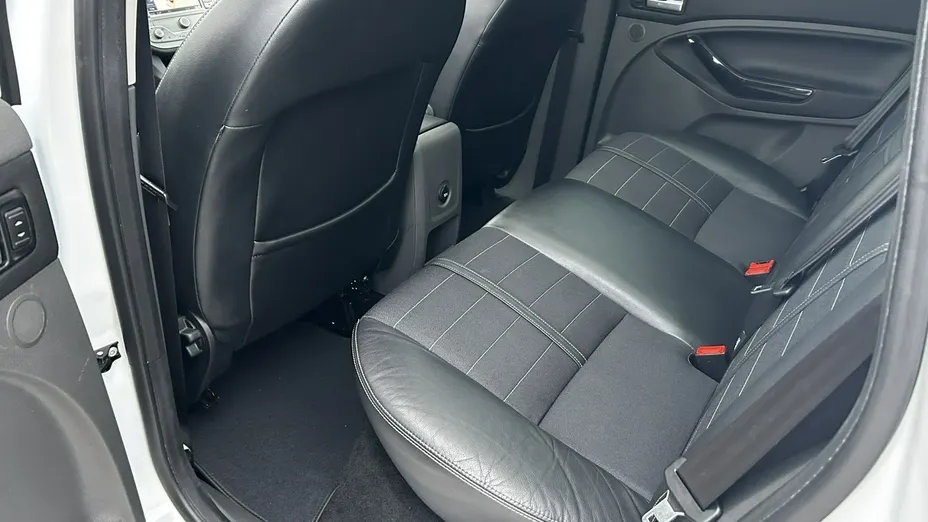 FORD Kuga -