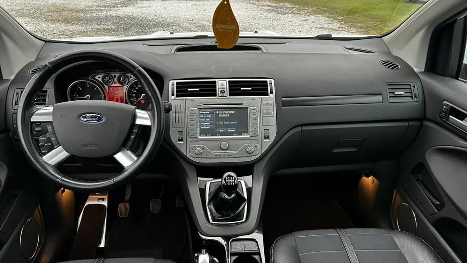 FORD Kuga -