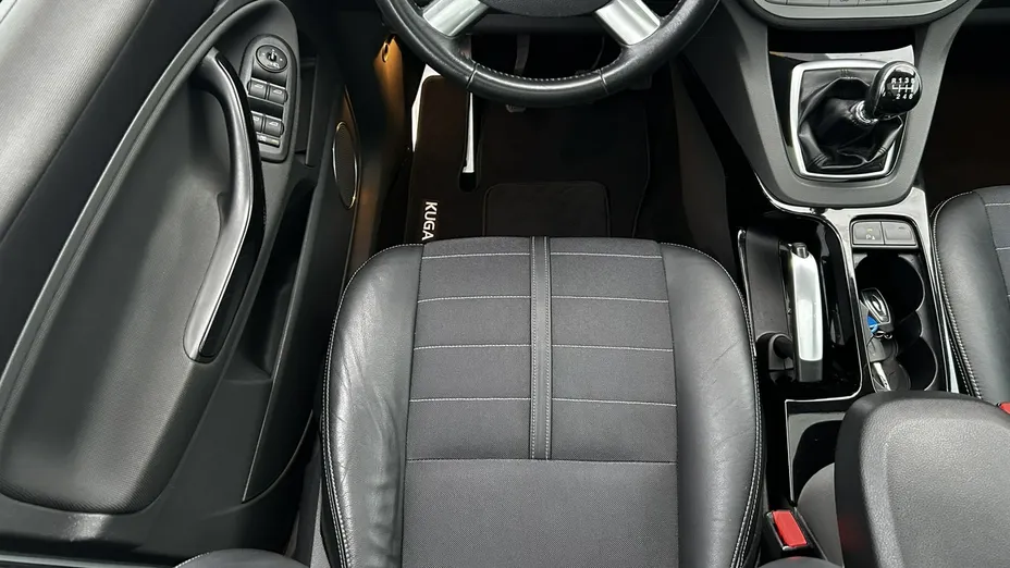 FORD Kuga -