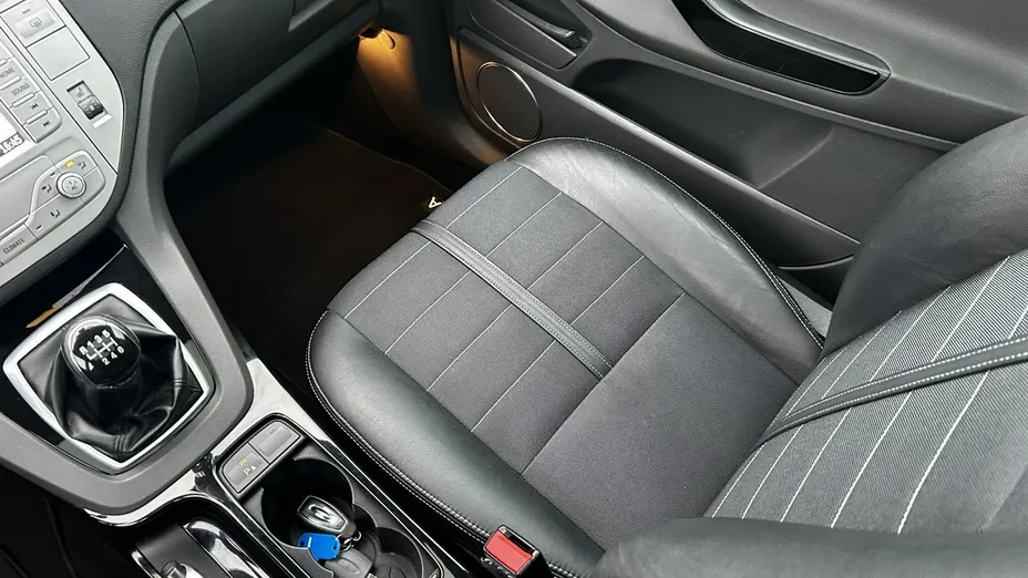 FORD Kuga -