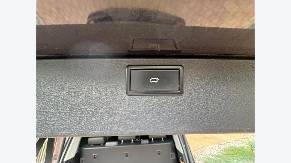 VOLKSWAGEN Multivan -