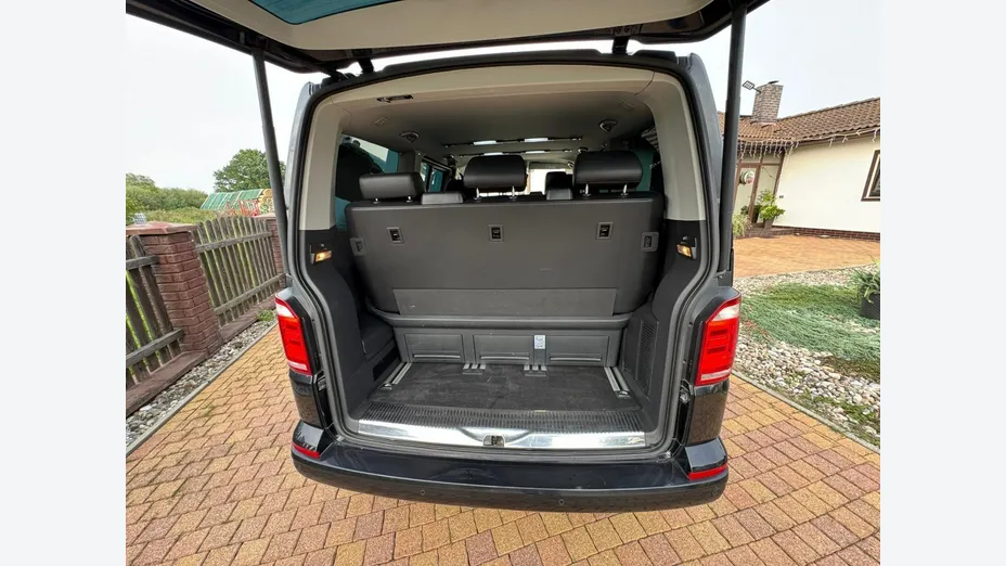 VOLKSWAGEN Multivan -