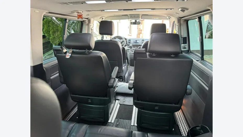 VOLKSWAGEN Multivan -