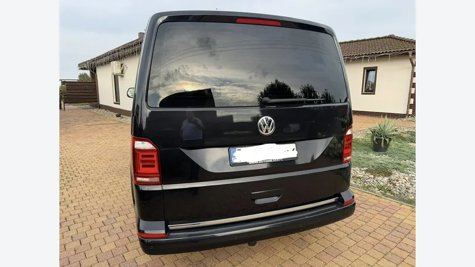VOLKSWAGEN Multivan -