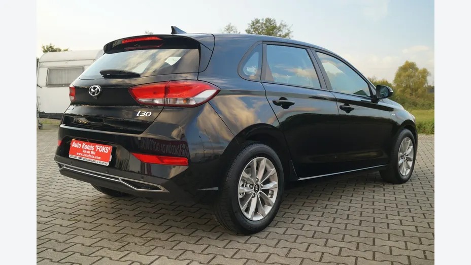 HYUNDAI i30 -