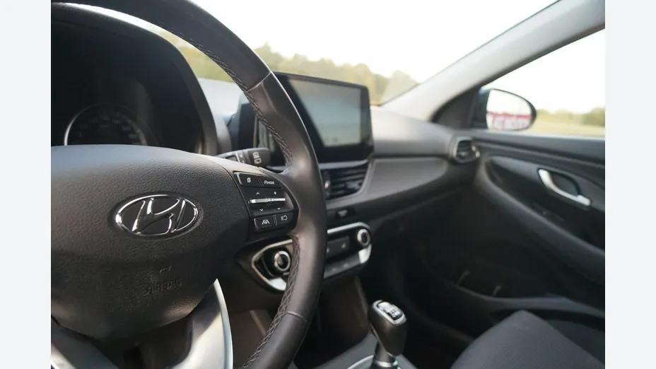 HYUNDAI i30 -