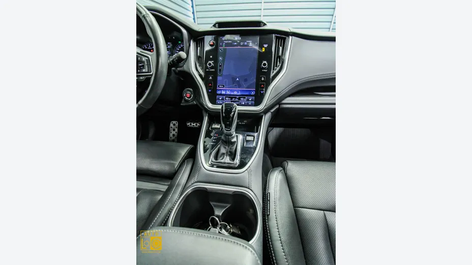 SUBARU Outback -
