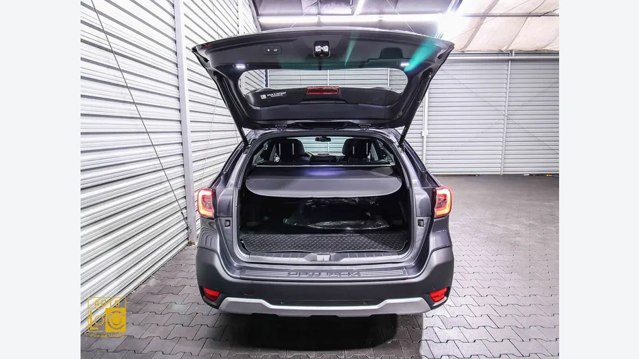 SUBARU Outback -