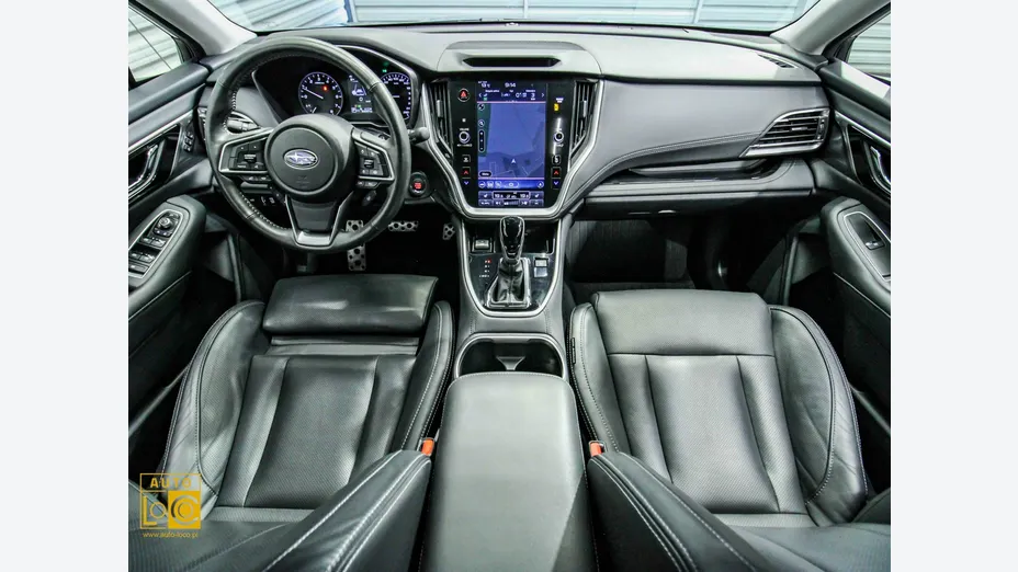SUBARU Outback -