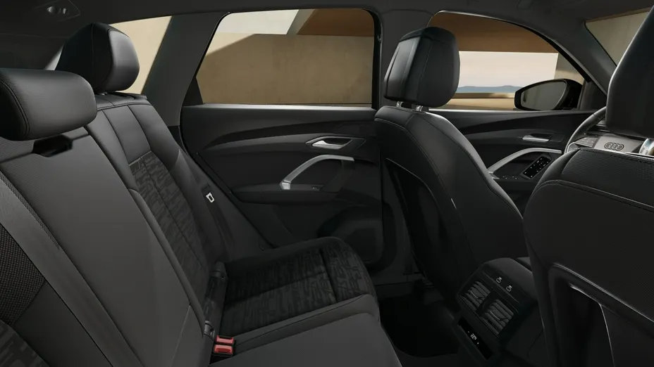 AUDI Q5 -