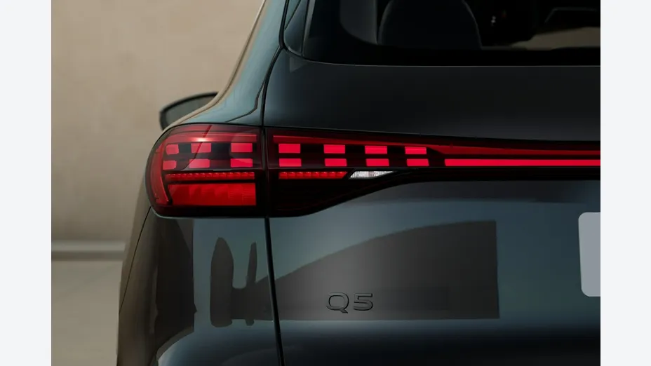 AUDI Q5 -