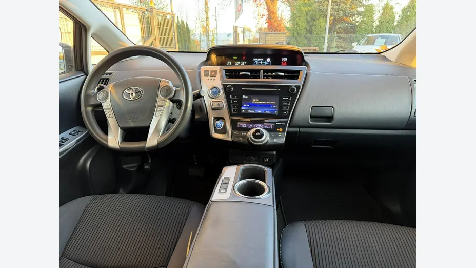 TOYOTA Prius -