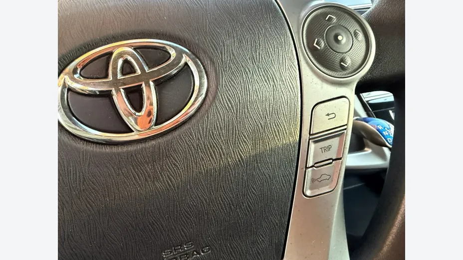 TOYOTA Prius -