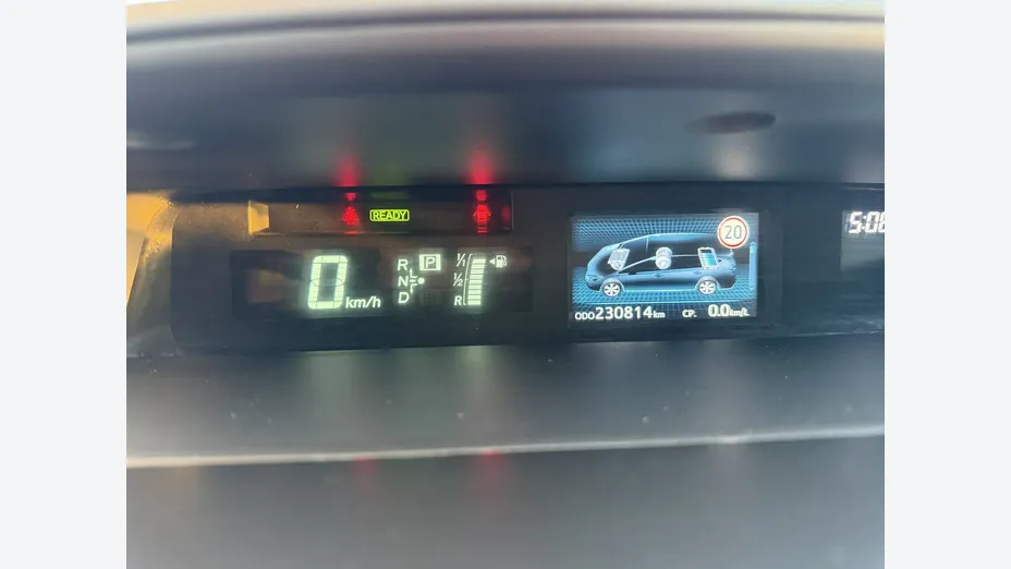 TOYOTA Prius -