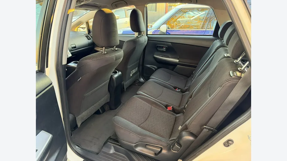 TOYOTA Prius -