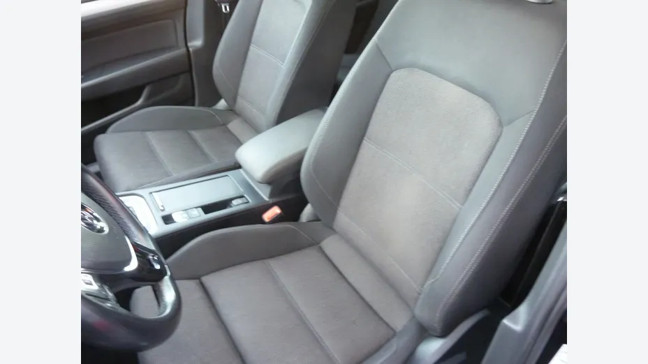 VOLKSWAGEN Passat -