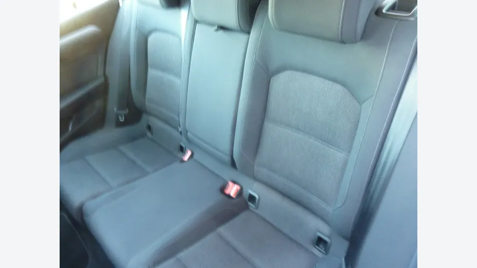 VOLKSWAGEN Passat -
