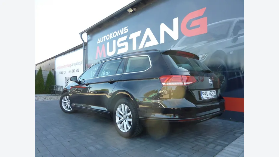 VOLKSWAGEN Passat -