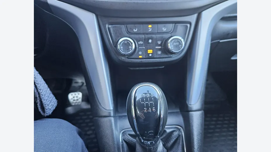 OPEL Zafira -