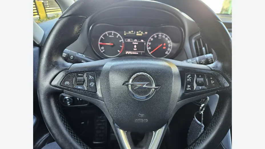 OPEL Zafira -