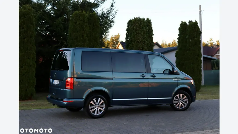 VOLKSWAGEN Multivan -