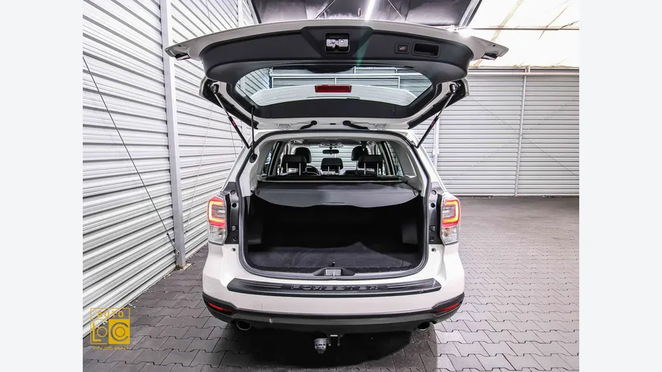 SUBARU Forester -