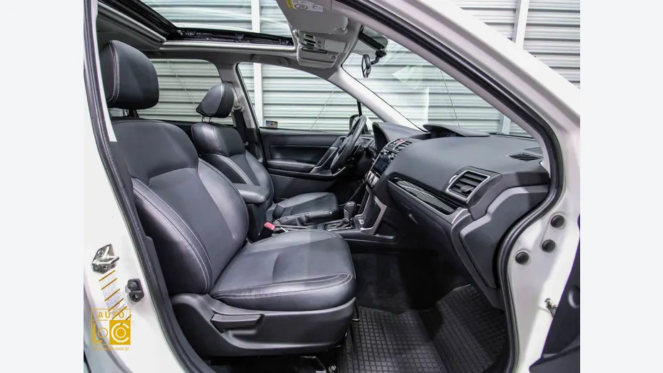 SUBARU Forester -
