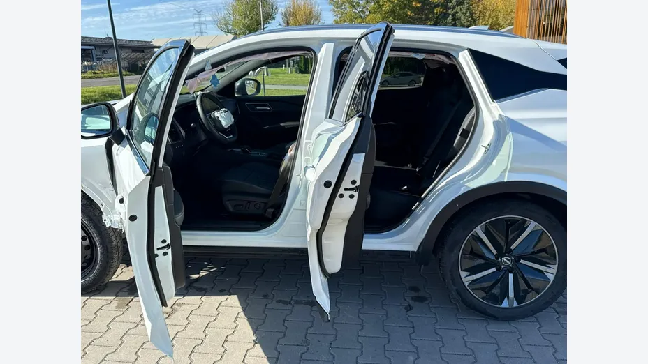 NISSAN Qashqai -