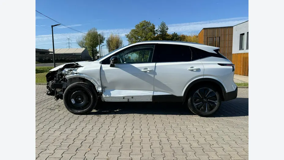 NISSAN Qashqai -