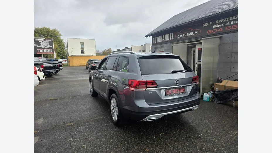 VOLKSWAGEN Atlas -