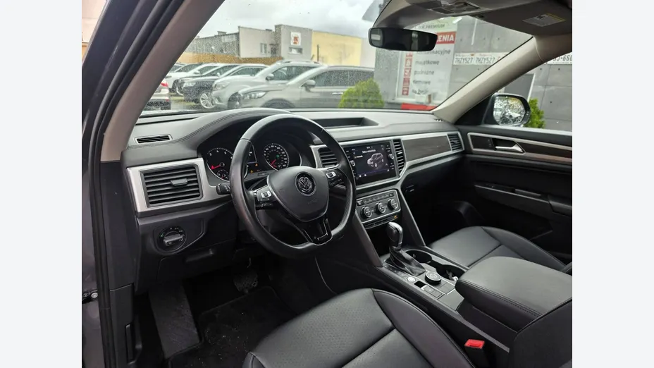 VOLKSWAGEN Atlas -