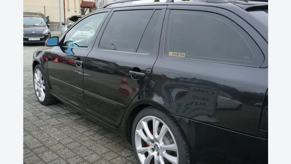 SKODA Octavia -