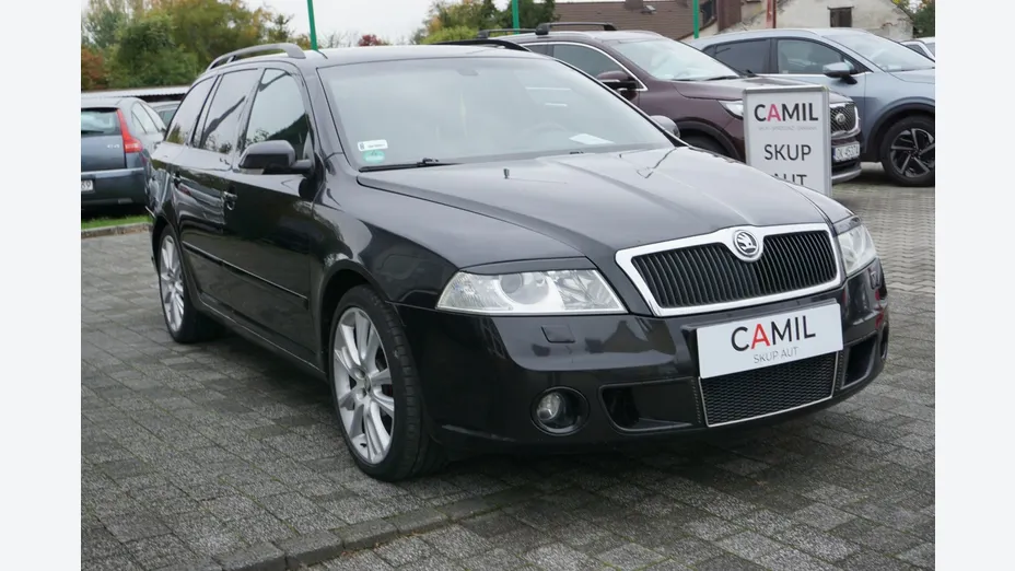 SKODA Octavia -
