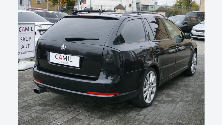 SKODA Octavia -