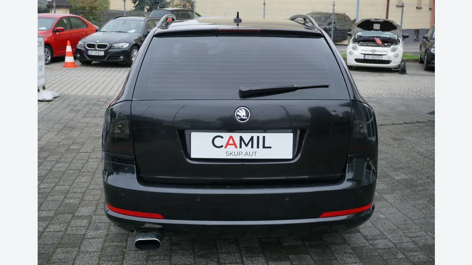 SKODA Octavia -