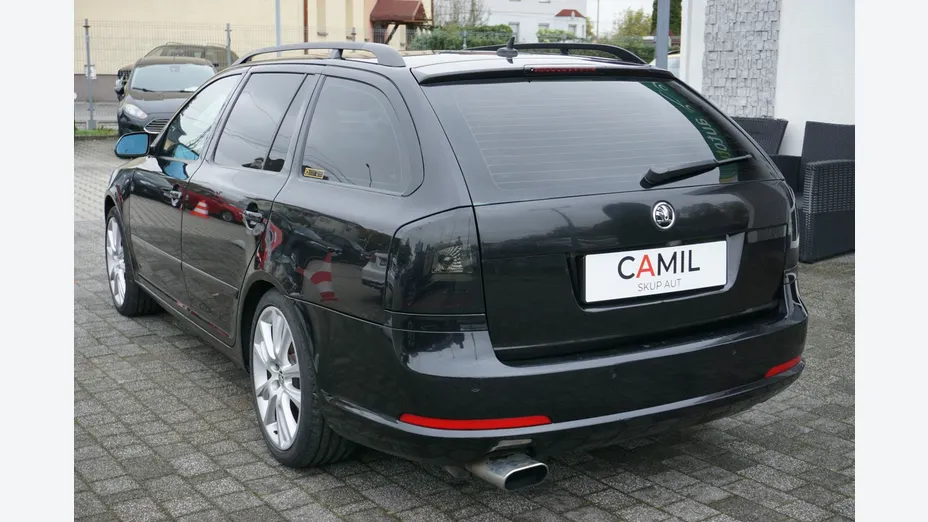 SKODA Octavia -