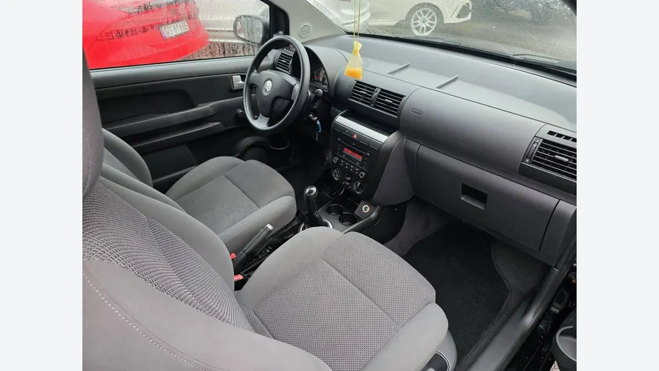 VOLKSWAGEN Fox -