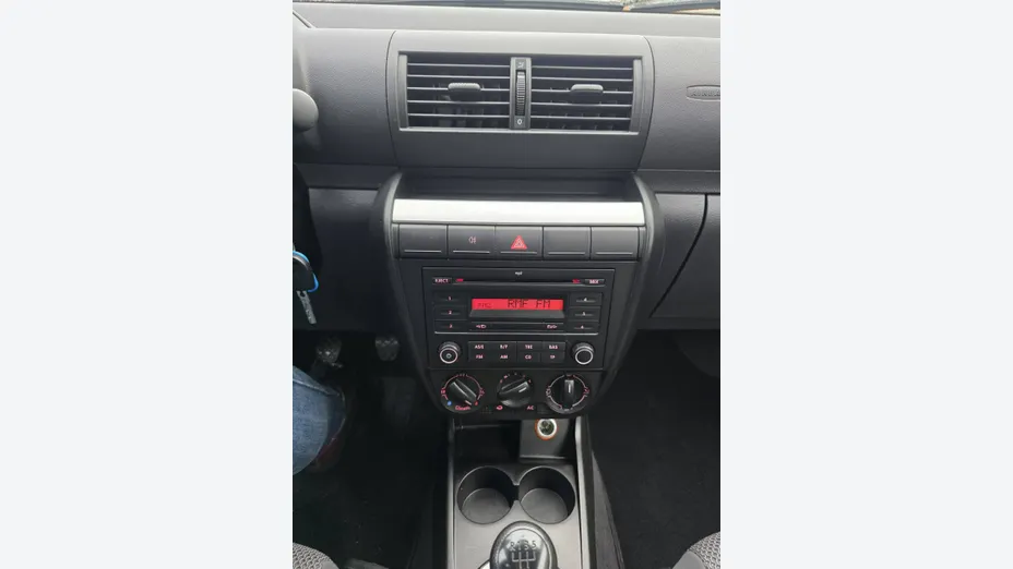 VOLKSWAGEN Fox -