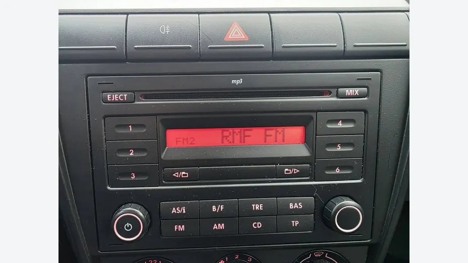 VOLKSWAGEN Fox -