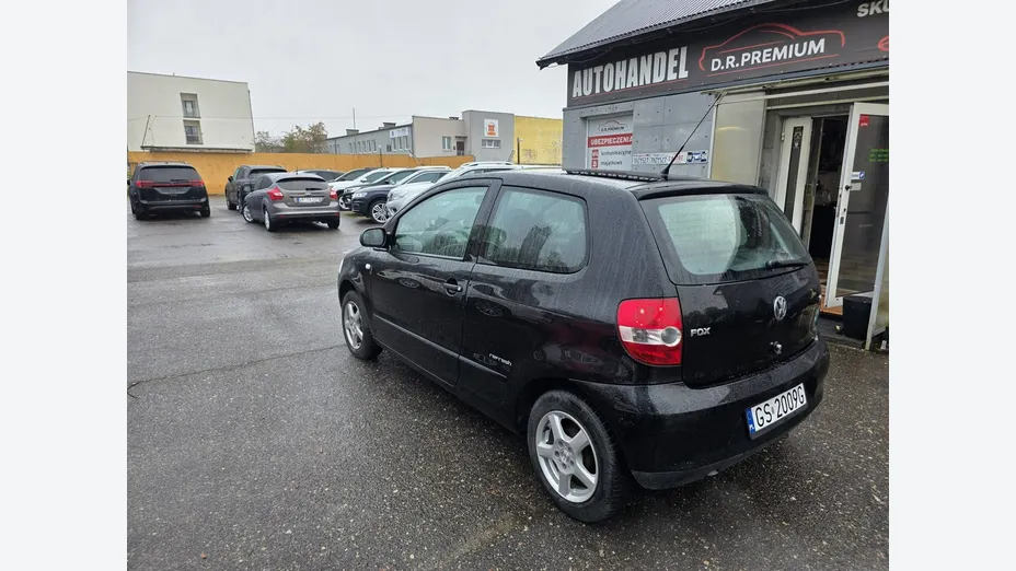 VOLKSWAGEN Fox -