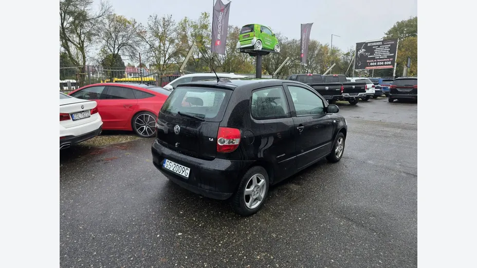 VOLKSWAGEN Fox -