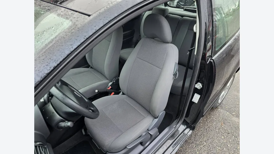 VOLKSWAGEN Fox -