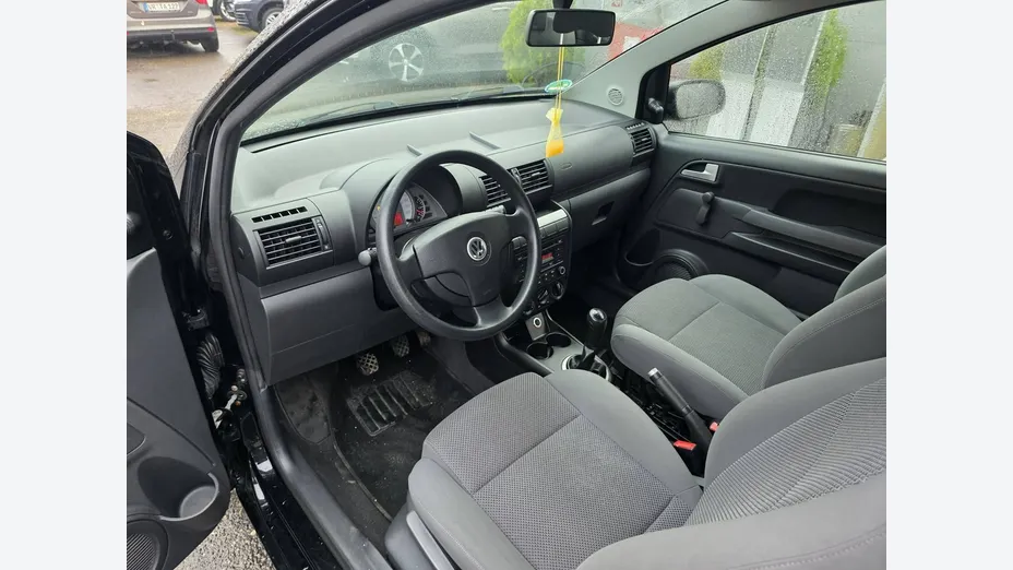 VOLKSWAGEN Fox -