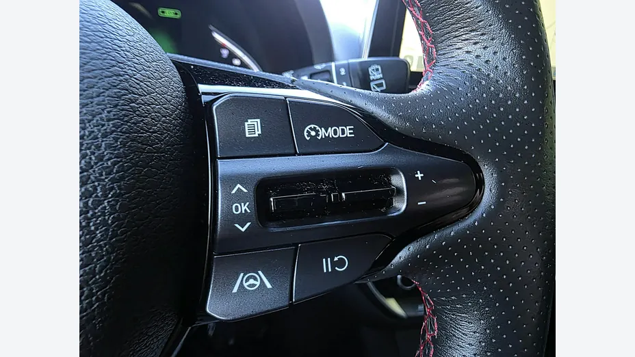 HYUNDAI i30 -