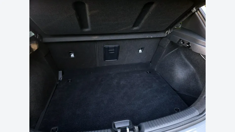 HYUNDAI i30 -